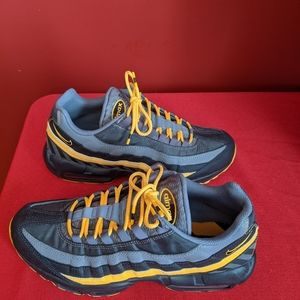 Nike Sneakers (Men's) sz 10